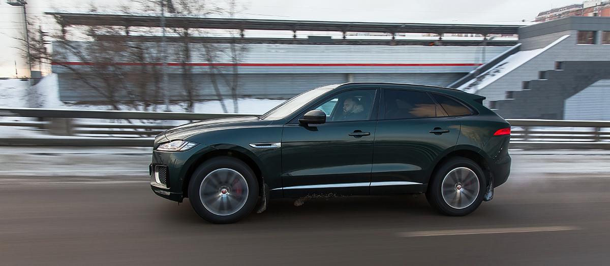 Jaguar F-Pace_02