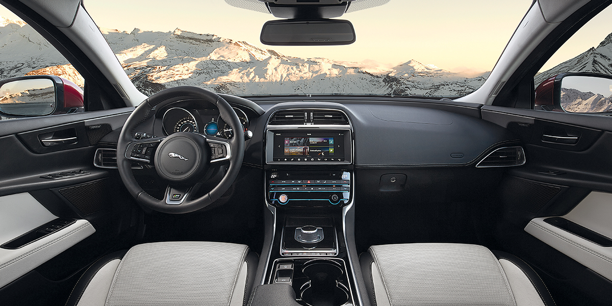 Jaguar XE 2.0d AWD Jaguar XE 2.0d AWD