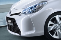 Toyota сделает из Yaris гибрид