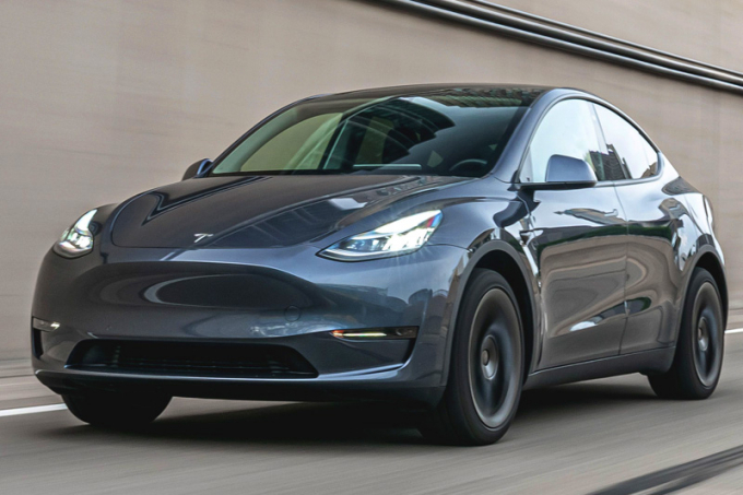 Tesla снижает цены на внедорожники Model Y из-за пандемии