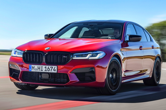 BMW представила обновленный седан M5