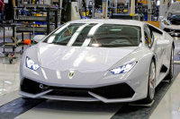 Lamborghini остановила конвейер ради здоровья нации
