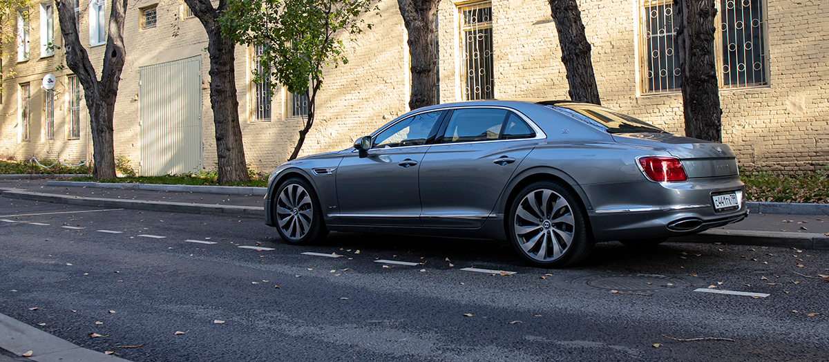 Bentley Flying Spur: Во имя короля_03