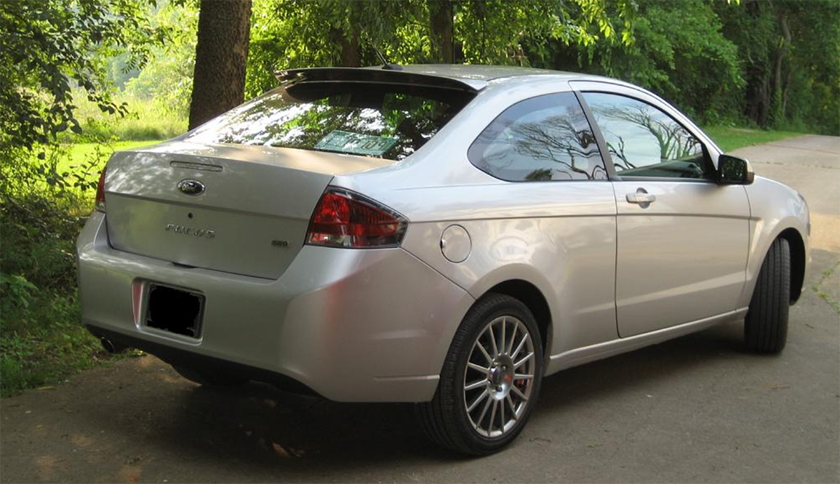 Ford Focus II (2008) седан, отзыв автовладельца: Дмитрий