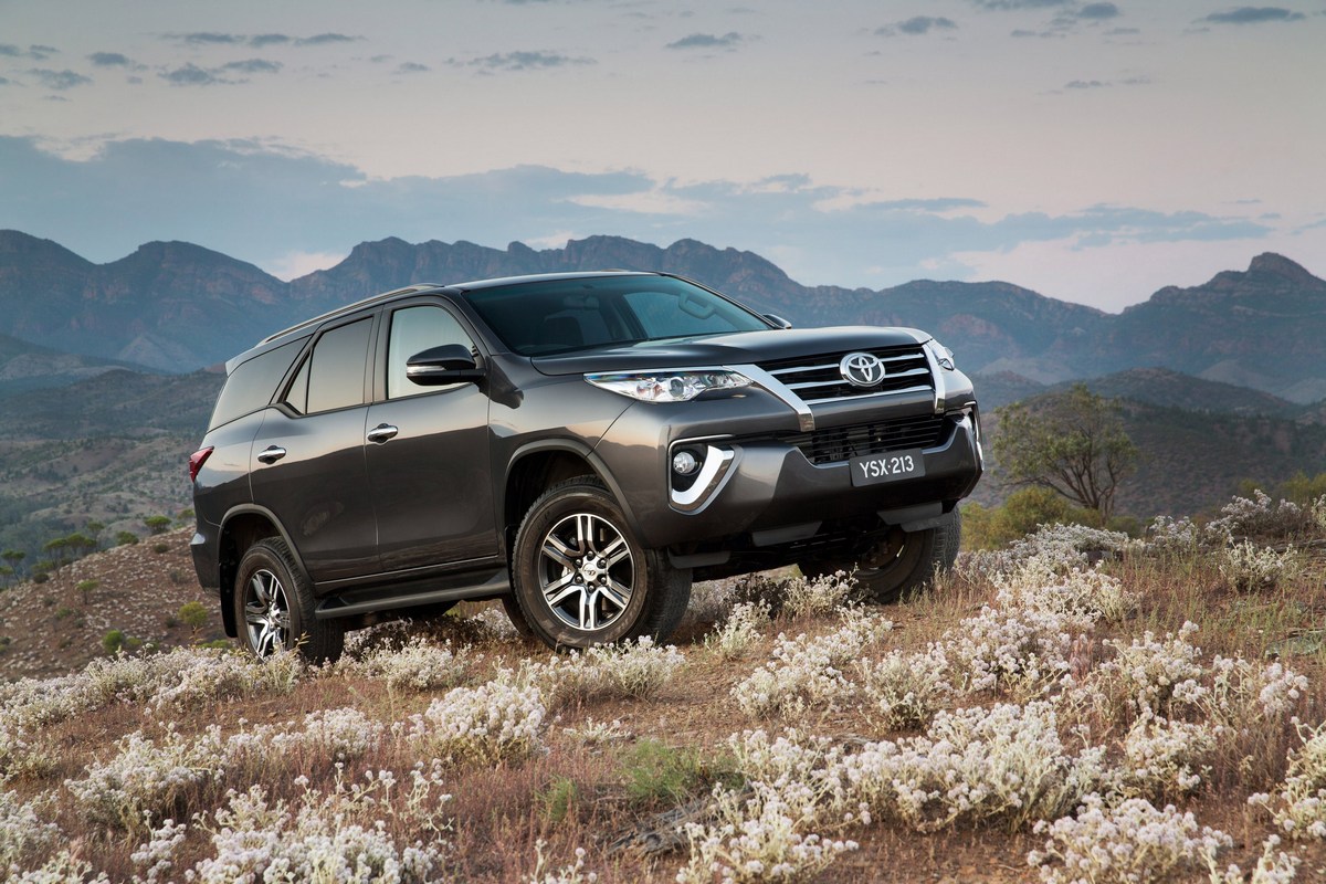 Toyota Fortuner: Трудности перевода