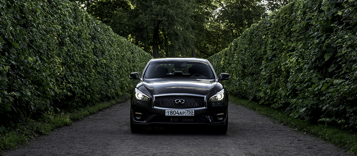 Infiniti Q70