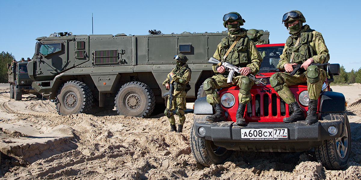 Тест: КамАЗ-63698 «Тайфун-К» vs Jeep Wrangler
