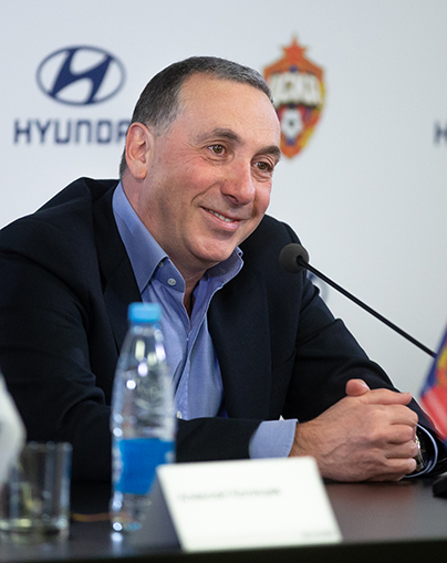 Евгений Гинер о сотрудничестве с Hyundai, деньгах и драках стульями