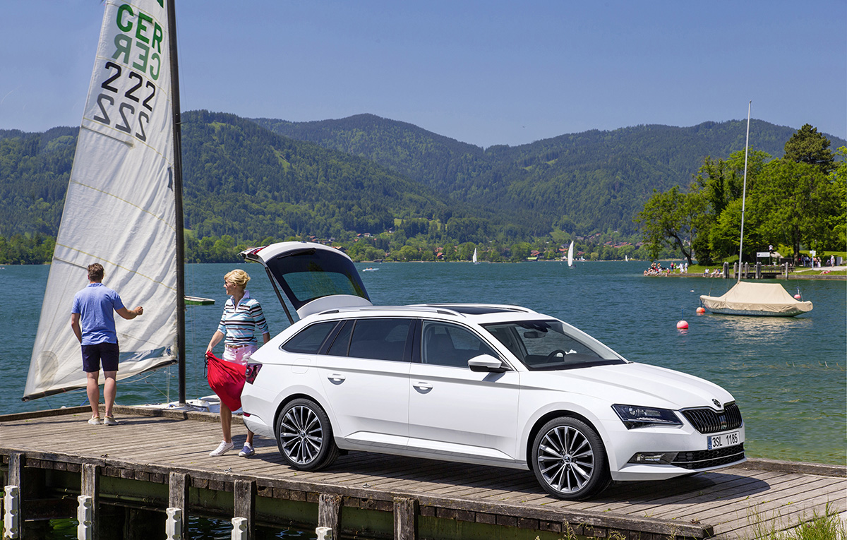 Тест-драйв Skoda Superb Combi new: Иноходец