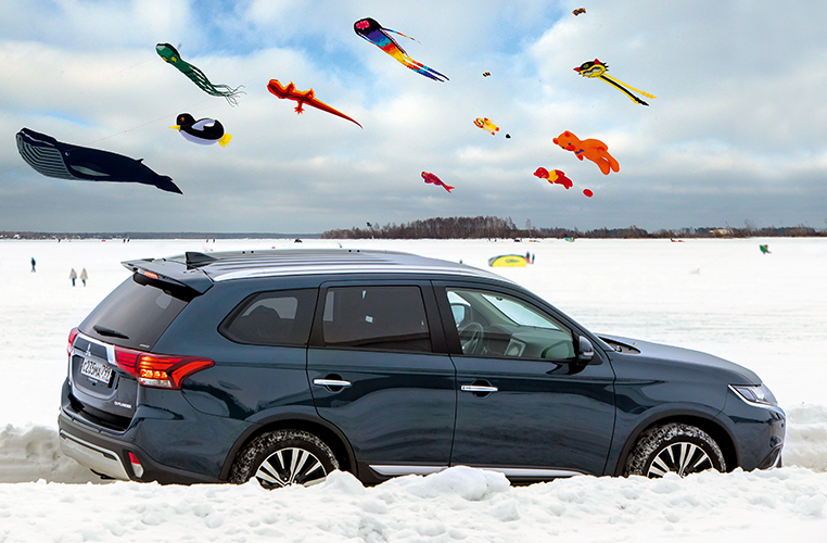 Mitsubishi Outlander: Между небом и льдом