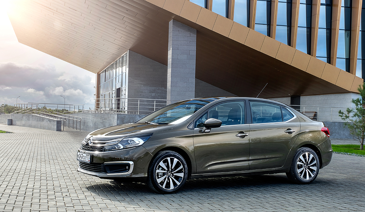 Первый тест-драйв Citroёn C4 Sedan: Садовое оружие