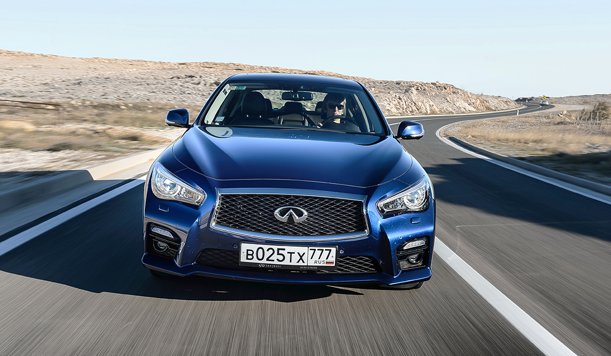 Первый тест-драйв Infiniti Q50 3.0t AWD: Электронное удовольствие 2.0