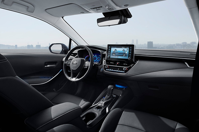 Новая Toyota Corolla скоро появится в России Новая Toyota Corolla скоро появится в России