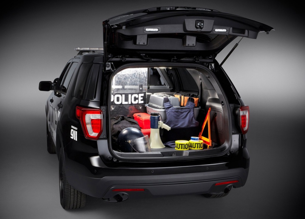 Ford-Police_Interceptor_Utility_2016_1600x1200_wallpaper_0e.jpg Ford-Police_Interceptor_Utility_2016_1600x1200_wallpaper_0e.jpg