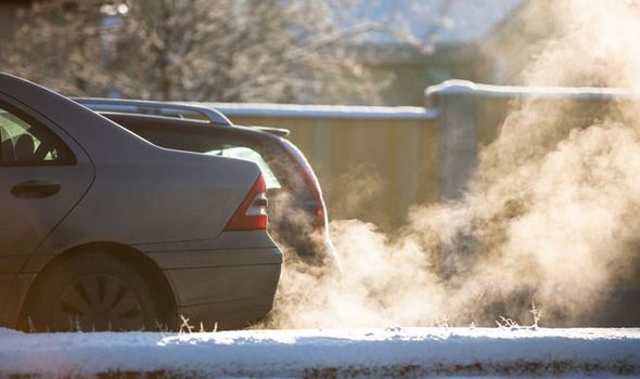 car-engine-idling-damage-1379283.jpg
