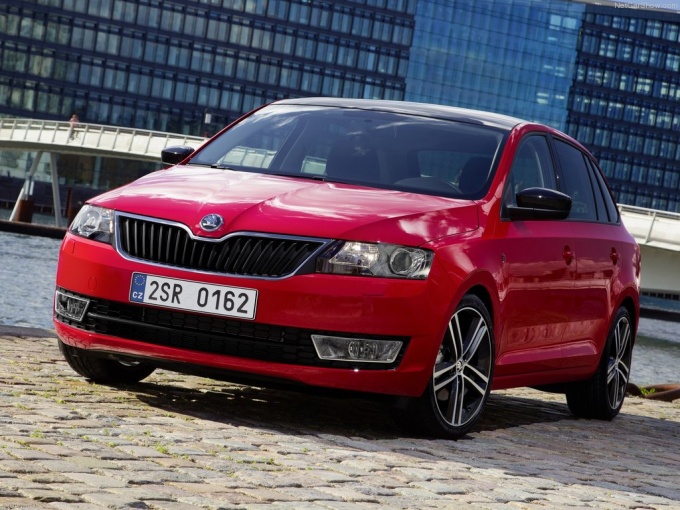 Skoda Rapid Spaceback доберется до центров только к концу года