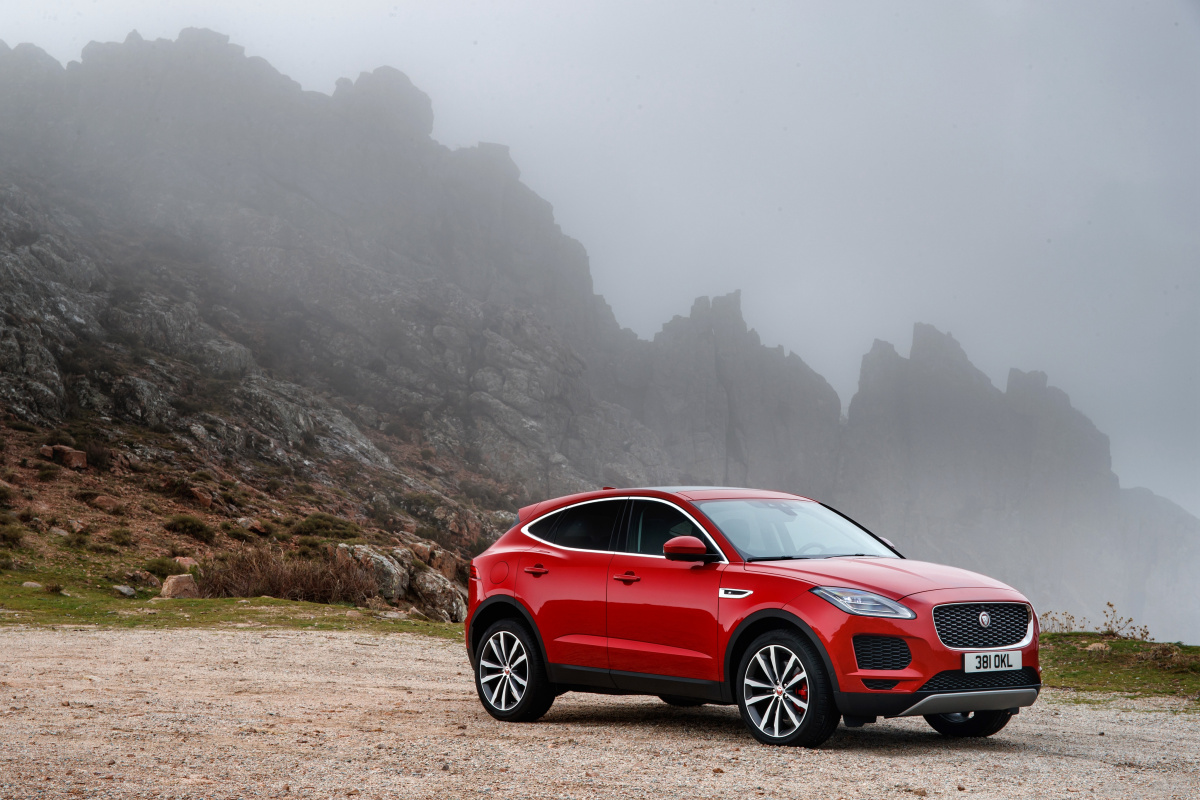 jaguar_e-pace_d240_awd_8.jpeg jaguar_e-pace_d240_awd_8.jpeg