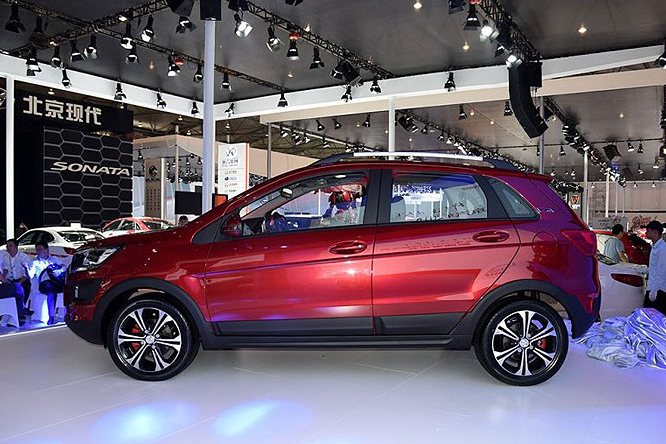 Senova X25 – гибрид Mitsubishi и smart