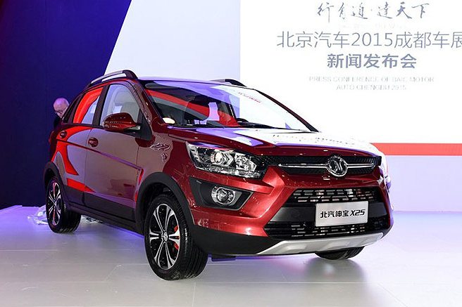 Senova X25 – гибрид Mitsubishi и smart