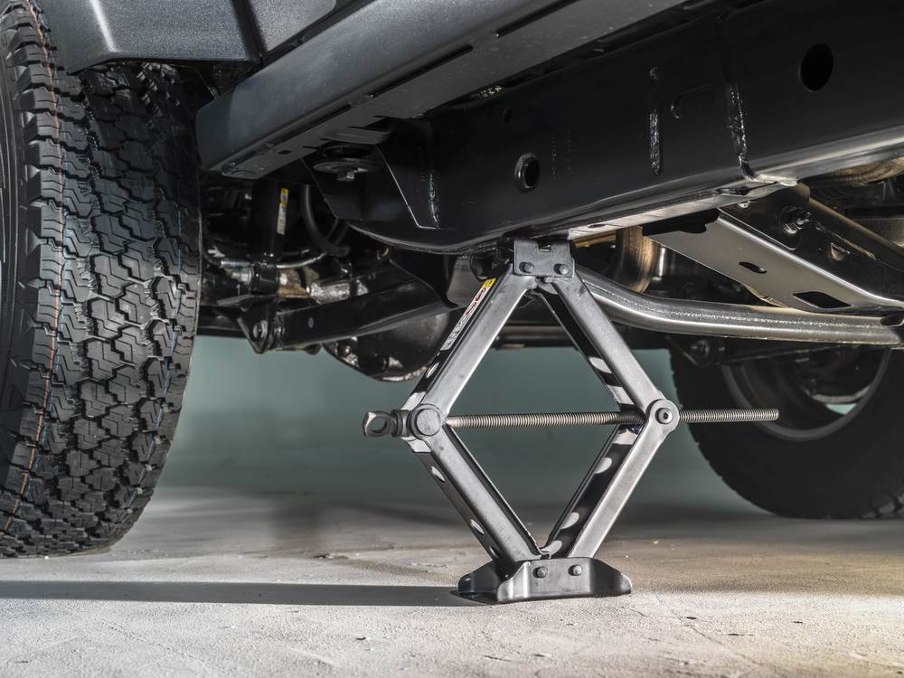 Car-Jack.jpg Car-Jack.jpg