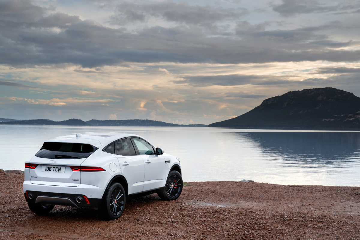 jaguar_e-pace_d240_awd_12.jpeg jaguar_e-pace_d240_awd_12.jpeg