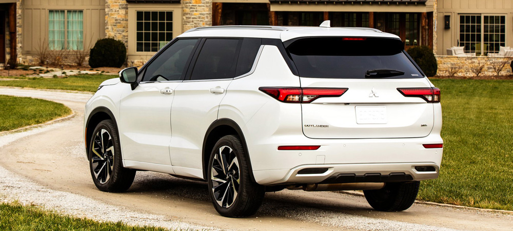 Mitsubishi показала абсолютно новый Outlander Mitsubishi показала абсолютно новый Outlander