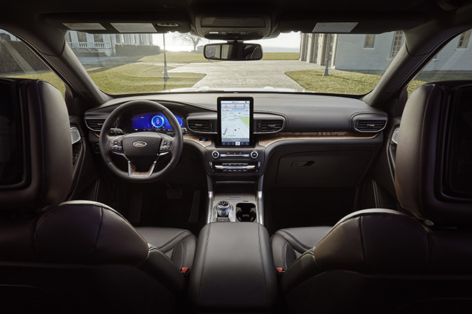 Ford Explorer: Все назад! Ford Explorer: Все назад!