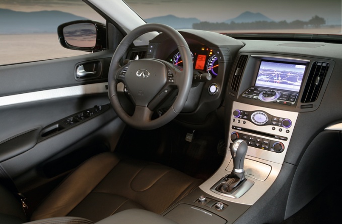 Интерьер Infiniti G37 sedan