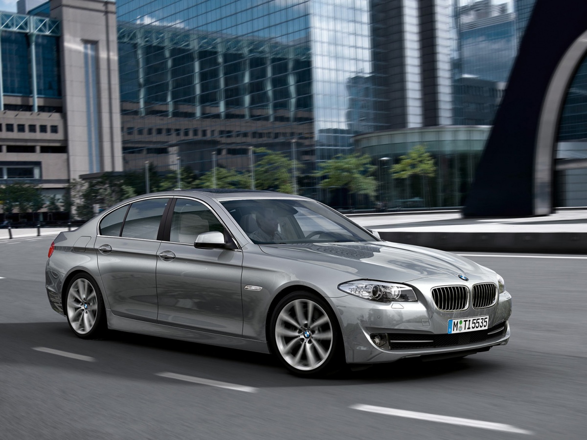 BMW-5-Series-2011-1600-02.jpg