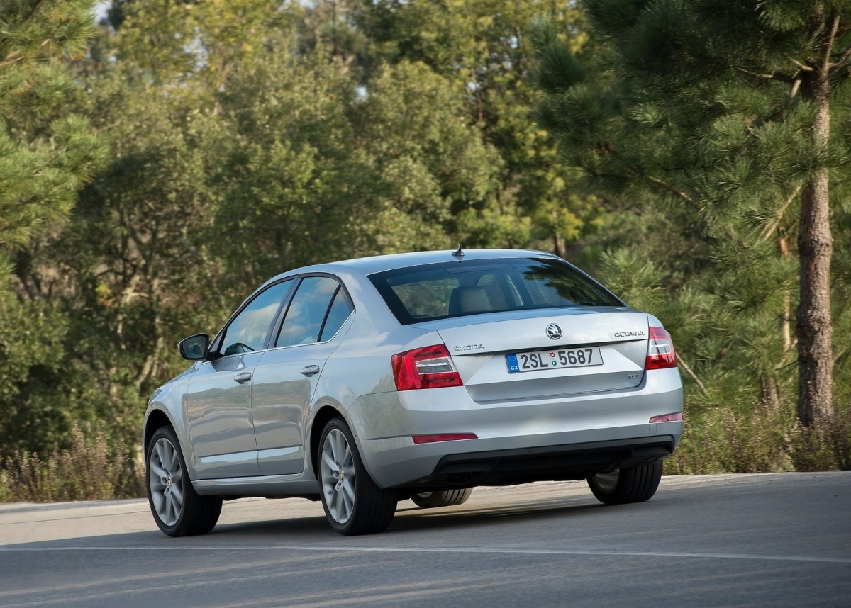Skoda-Octavia-2013-1600-1e.jpg Skoda-Octavia-2013-1600-1e.jpg