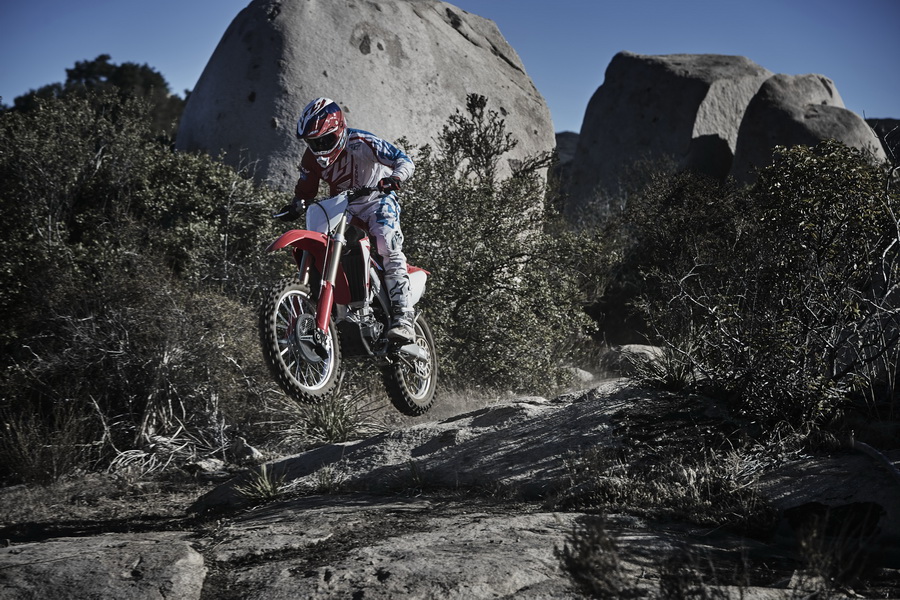 CRF450RX_Action 2_resize.jpg