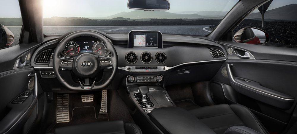 Новый Kia Stinger скоро в России по цене от 2 409 900 рублей