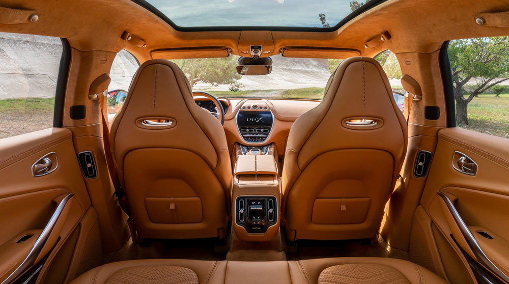 Первый кроссовер Aston Martin оказался дороже Bentley Bentayga