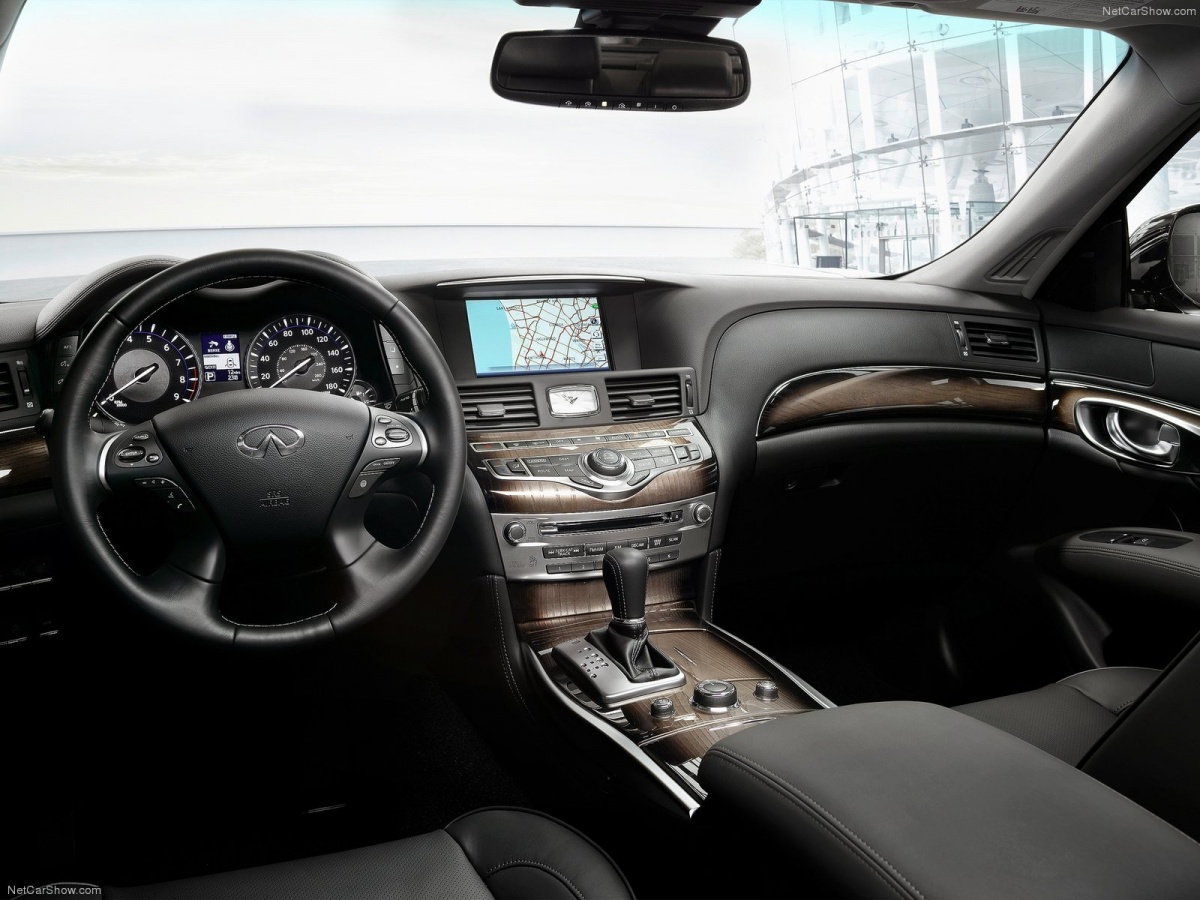 Infiniti-Q70L-2015-1600-17.jpg