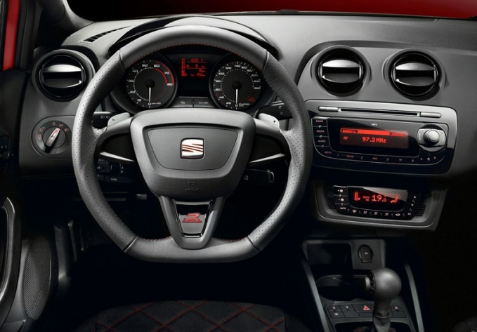 Салон SEAT Ibiza Bocanegra