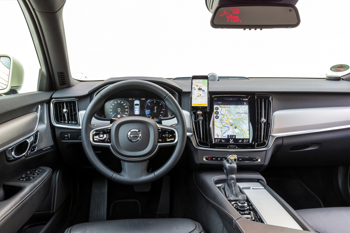 volvo_s90_d5_inscription_taxi_95.jpeg volvo_s90_d5_inscription_taxi_95.jpeg