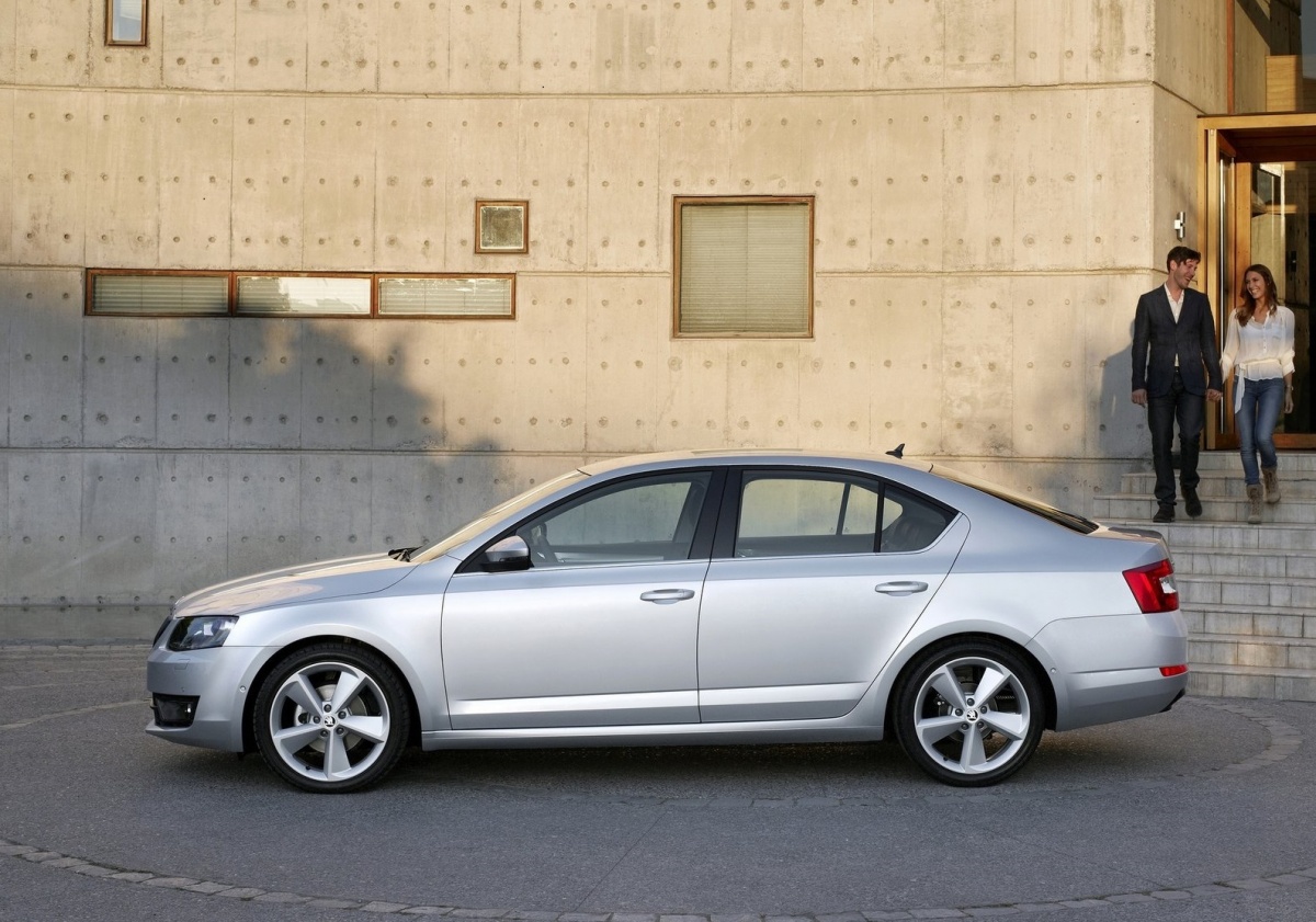 Skoda-Octavia-2013-1600-15.jpg Skoda-Octavia-2013-1600-15.jpg