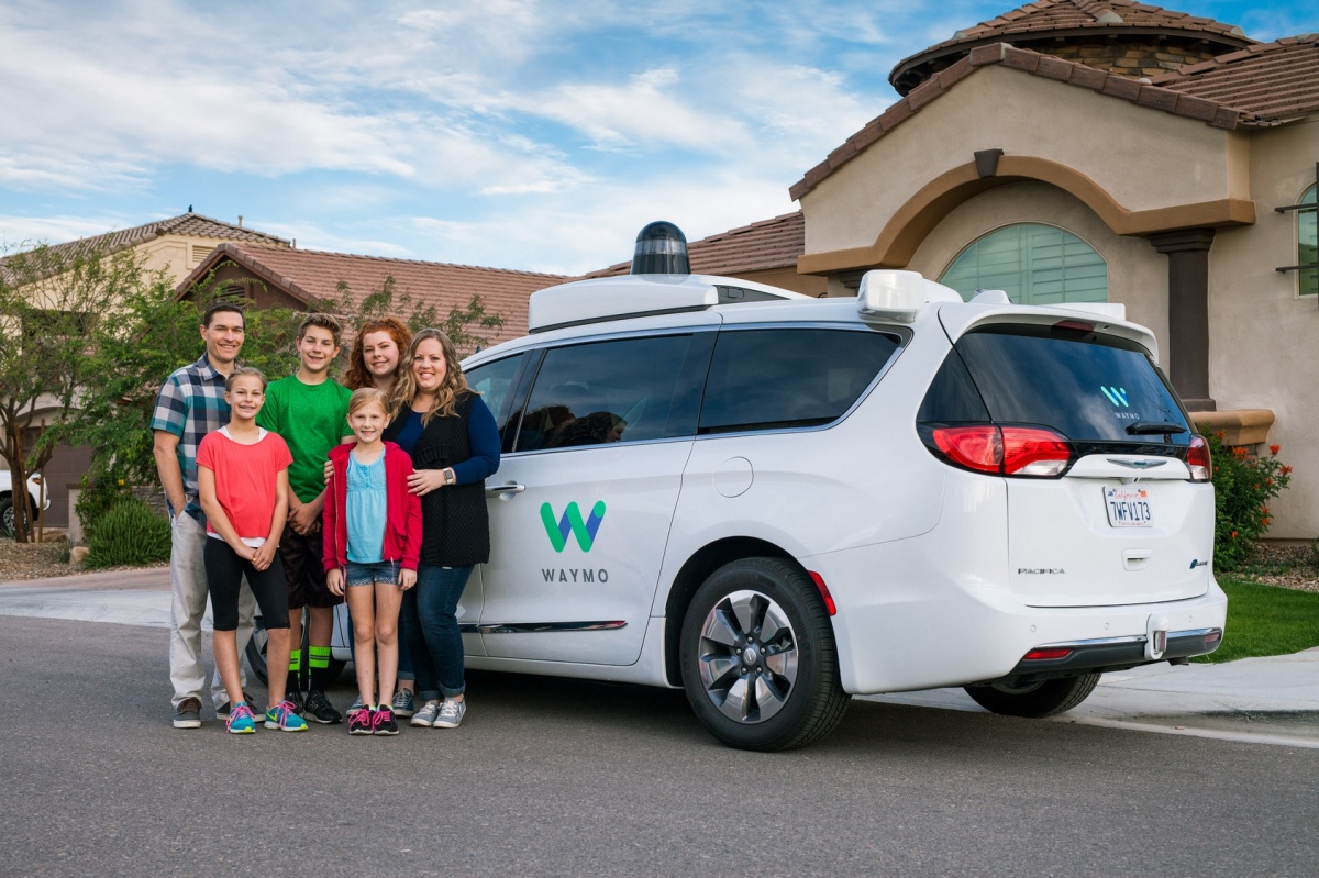 waymo_trial_5939.jpg