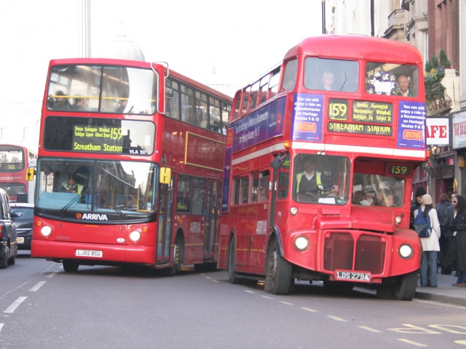 Времена меняются: старый Routemaster вытесняют новомодные образцы