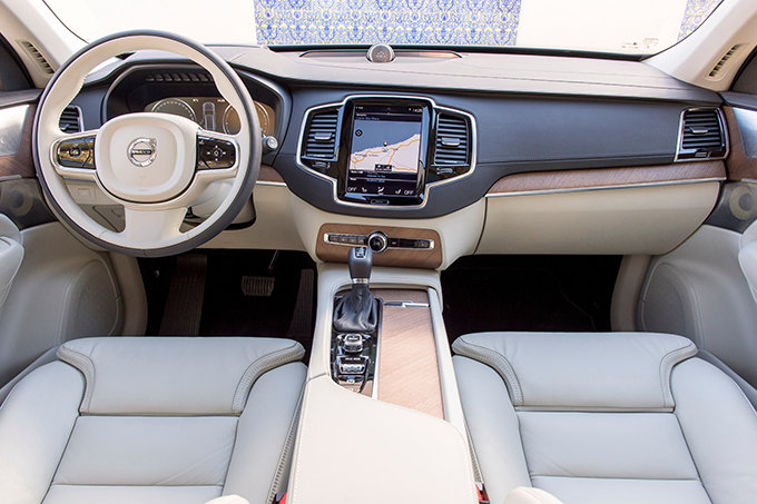 Volvo XC90 T5