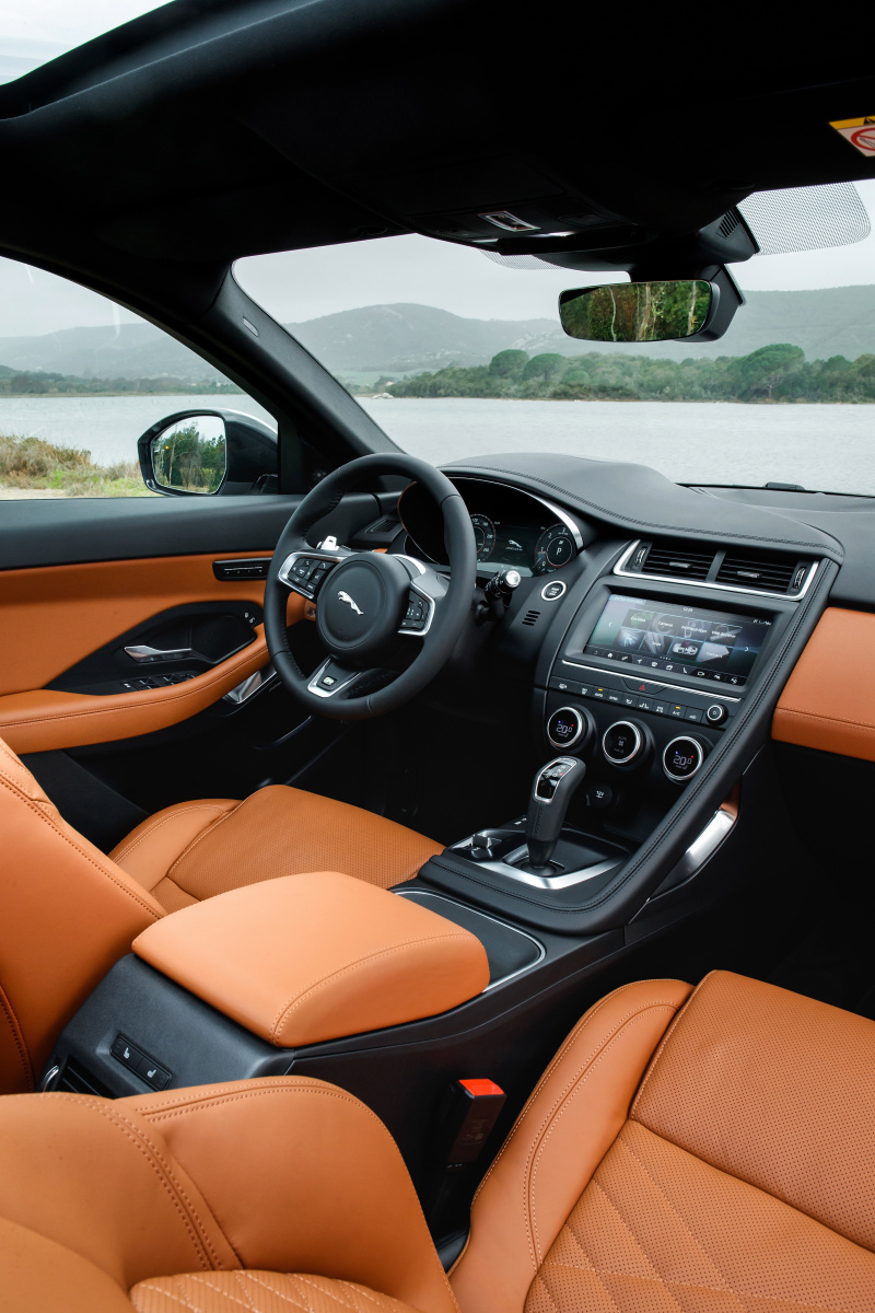 jaguar_e-pace_d240_awd_807.jpeg jaguar_e-pace_d240_awd_807.jpeg