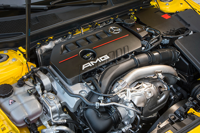 Mercedes-AMG A35 4Matic: Игрушка для мальчиков. И девочек тоже Mercedes-AMG A35 4Matic: Игрушка для мальчиков. И девочек тоже