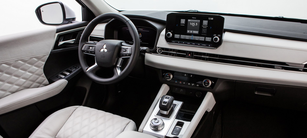 Mitsubishi показала абсолютно новый Outlander Mitsubishi показала абсолютно новый Outlander