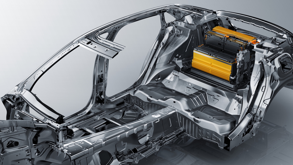 2017-Cadillac-CT6-Plug-In-Hybrid-040.jpg