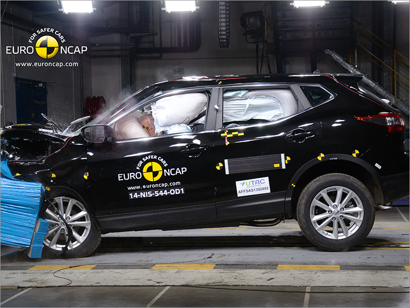 nissan qashqai.jpg nissan qashqai.jpg