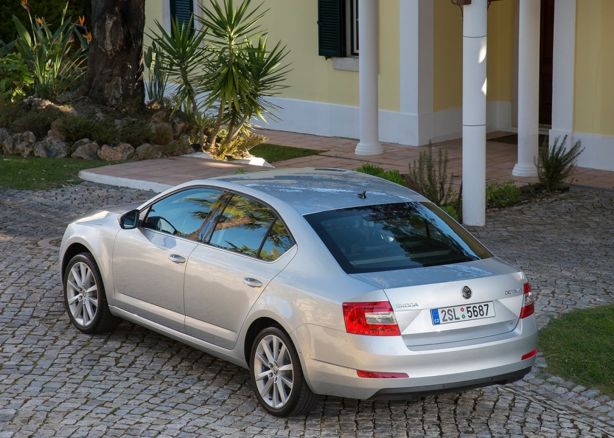 Skoda-Octavia-2013-1600-1c.jpg Skoda-Octavia-2013-1600-1c.jpg
