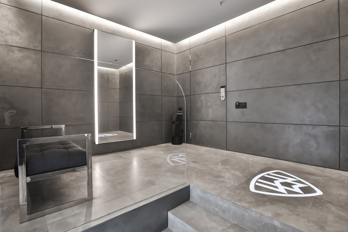 Mercedes-Benz S-Lounge 17756.jpg