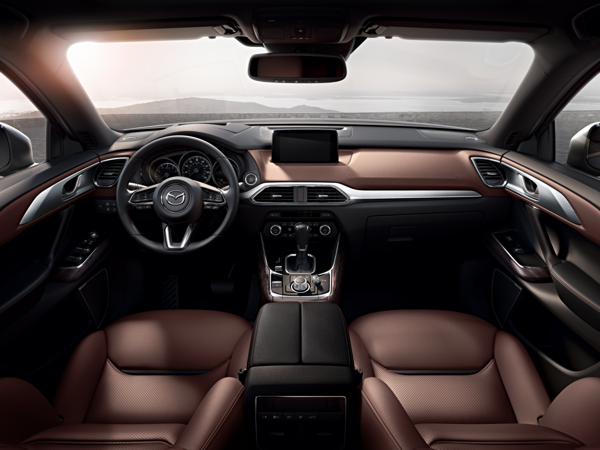 Полноразмерный кроссовер Mazda CX-9 дебютировал в Лос-Анджелесе с новым турбомотором Полноразмерный кроссовер Mazda CX-9 дебютировал в Лос-Анджелесе с новым турбомотором