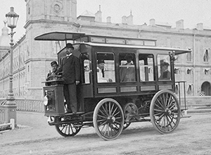 Электробус Романова. 1899 год Электробус Романова. 1899 год