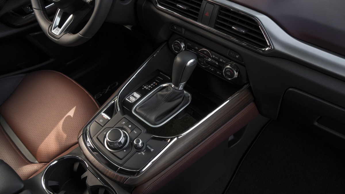 Полноразмерный кроссовер Mazda CX-9 дебютировал в Лос-Анджелесе с новым турбомотором